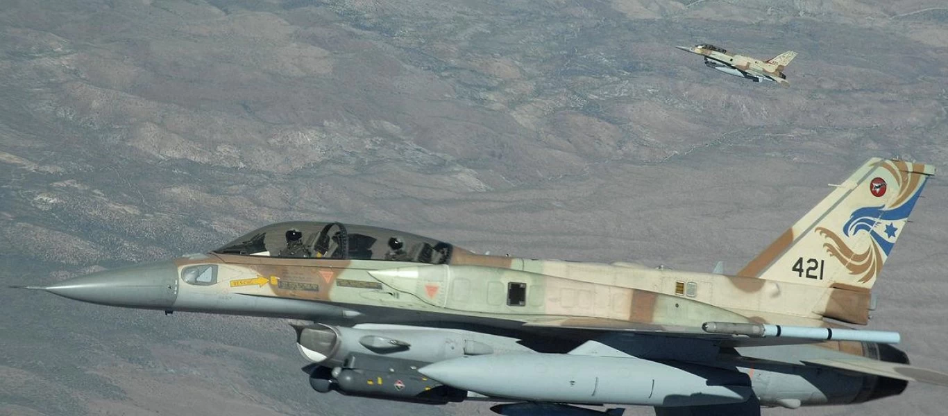 Η ισραηλινή Αεροπορία κατέστρεψε αποθήκη οπλισμού της Χαμάς στην Λωρίδα της Γάζας